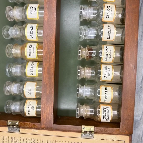 Vintage Wagner spice rack box w/ 32 glass spice jars apothecary rustic kitchen - Picture 8 of 16